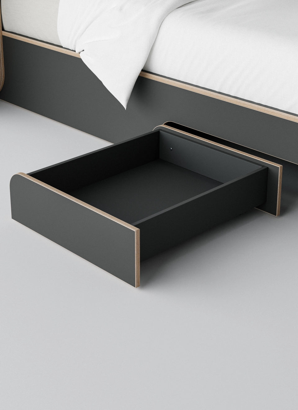 Nero Platform Bed